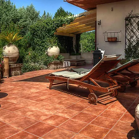 Sarkeep Villa Luogosano